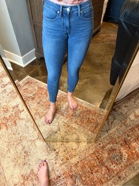 Levi's Mid-Blue High-Rise Skinny Jeans - Women's